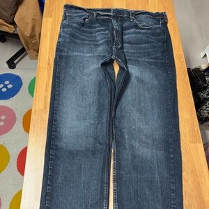 Men’s 40x32 Levi 505 blue jeans